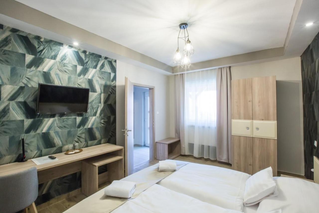 Fogado A Ket Toelgyfahoz Bed & Breakfast Sumeg Exterior photo